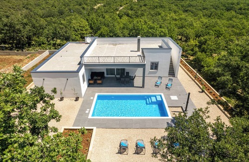 Slivnica Villa | Modern villa with private pool and jacuzzi