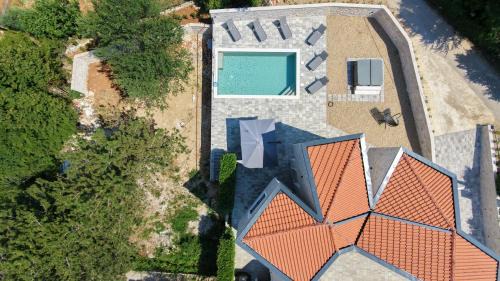 Gostinjac Villa | Modern villa with heated pool, whirpool in quiet area - by Traveler tourist agency Krk ID 2180