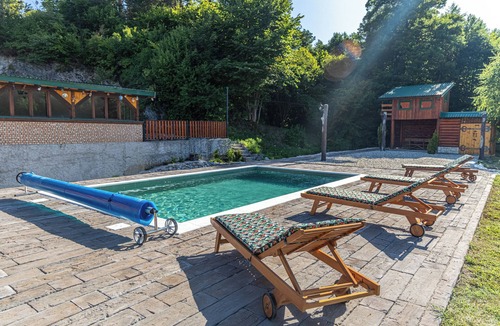 Municipality of Plaski House | Modern villa with pool and jacuzzi in the heart of Lika by river and nature.