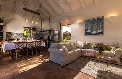 Molunat Villa | Molonta Heritage Estate | Condé Nast, AD, Infinity Pool, Beach, Yacht & Cinema