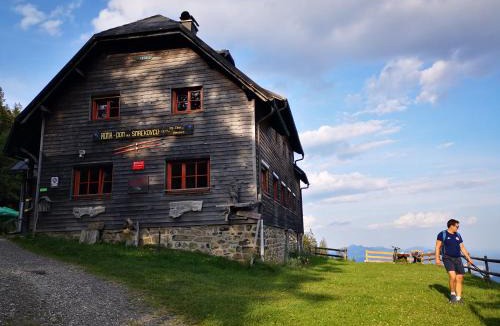 Vidrga Cabin | Mountain Lodge Smrekovc
