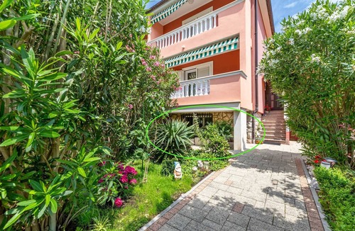 Jurandvor Apartment | Nadica Souterrain - Cozy 1BR Apartment for Two