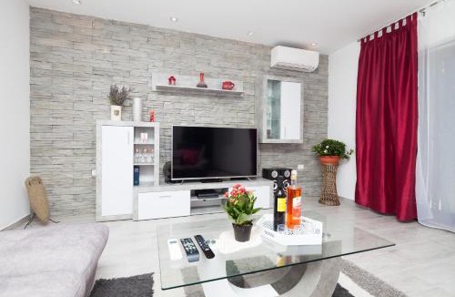 Pinezici Apartment | New brend app Matija