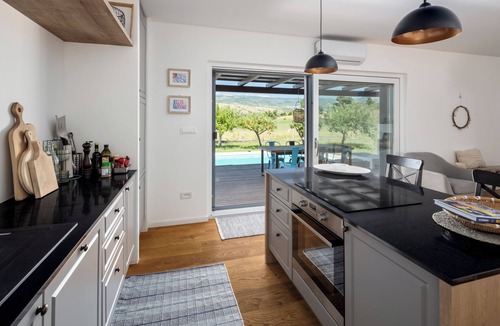 Ruzic House | *NEW*Exclusive country house with flair in Dalmatia. Ideal for friends and families!