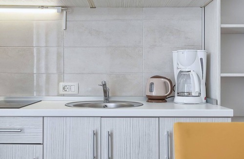 Monterol Apartment | Nice apartment for 2 people with pool, WIFI, A/C, TV and terrace