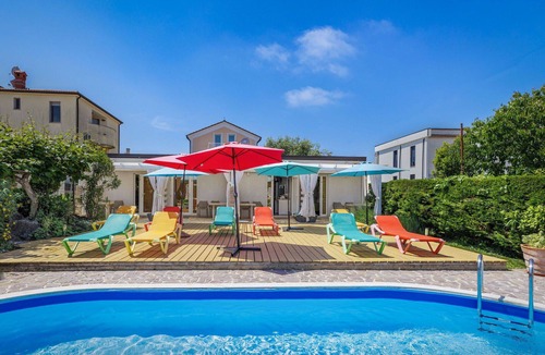 Monterol Apartment | Nice apartment for 2 people with pool, WIFI, A/C, TV and terrace