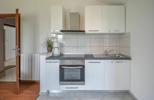 Nova Vas Apartment | Nice apartment for 3 people with pool, WIFI, A/C, TV, terrace and panoramic view