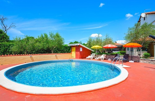 Tinjan Apartment | Nice apartment for 4 guests with private pool, A/C, WIFI, TV, terrace and pets allowed