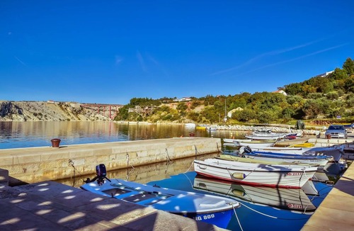 Maslenica Apartment | Nice apartment for 4 people with WIFI, A/C, TV and terrace