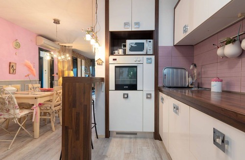 Znjan Apartment | Nice apartment for 5 people with A/C, WIFI, TV and terrace
