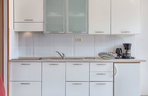 Monterol Apartment | Nice apartment for 5 people with A/C, pool, WIFI, TV and terrace