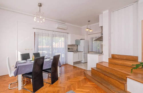 Opric Apartment | Nice apartment for 8 people with A/C, private pool, WIFI, TV and terrace