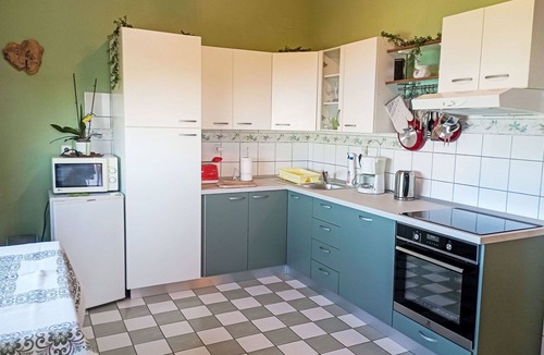 Smrika Apartment | Nice apartment for 4 people with A/C, WIFI, pool, TV and patio