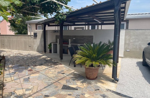 Valbandon Apartment | Nice Apartment in Fažana with Garden, Barbecue and Terrace