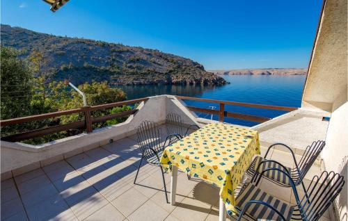 Stinica Apartment | Nice Apartment In Jablanac With House Sea View