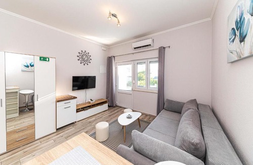 Kastel Luksic Apartment | Nice Apartment In Kastel Luksic With Wifi