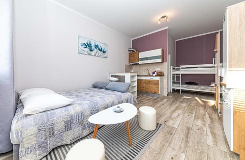 Kastel Luksic Apartment | Nice Apartment In Kastel Luksic With Wifi