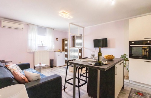 Bakar Apartment | Nice apartment in Krasica with WiFi