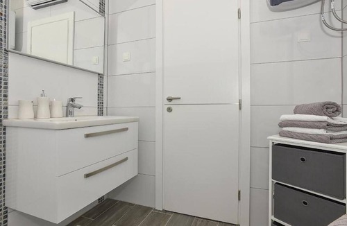 Bidol Apartment | Nice apartment in Makarska with WiFi