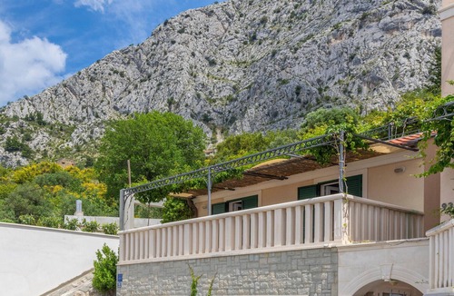 Omis Apartment | Nice apartment in Omis with WiFi