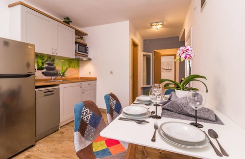 Stinjan Apartment | Nice apartment in Pula with house sea view