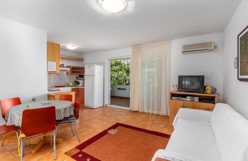 Punat Apartment | Nice apartment in Punat with WiFi
