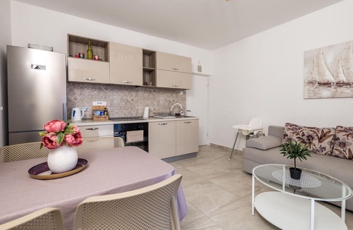 Sveti Juraj Apartment | Nice apartment in Sveti Juraj with WiFi