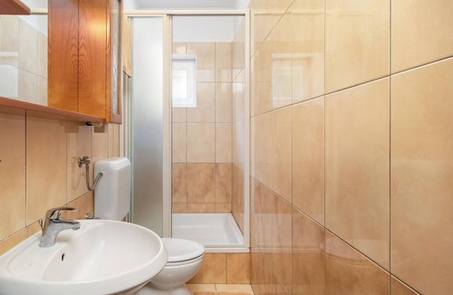 Sveti Juraj Apartment | Nice apartment in Sveti Juraj with house sea view