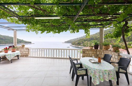 Saplunara Apartment | Nice apartment in Saplunara with house sea view