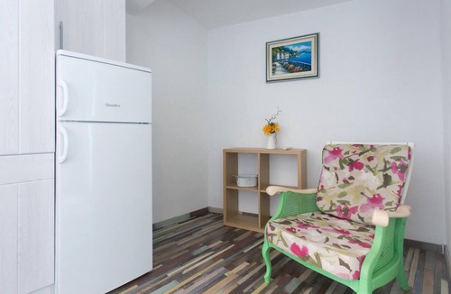 Jesenice Apartment | Nice apartment in Suhi Potok, Jesenice with WiFi