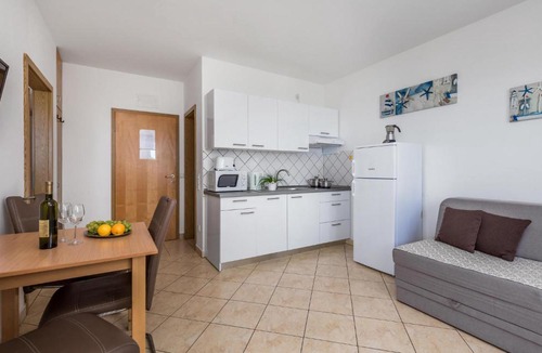 Volosko Apartment | Nice Apartment In Volosko With Kitchen