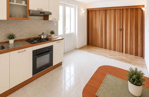 Dusina Apartment | Nice apartment in Vrgorac with swimming pool
