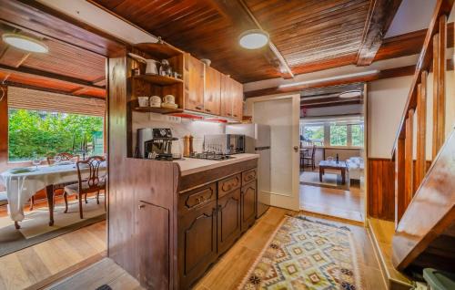 Petrinja House | Nice Home In Brest Pokupski With Sauna