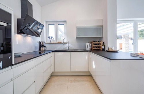 Krsan House | Nice home in Cambarelici