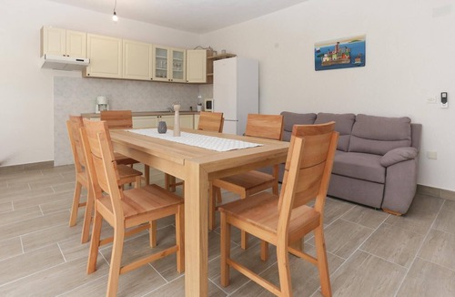 Klis House | Nice home in Dugogabe