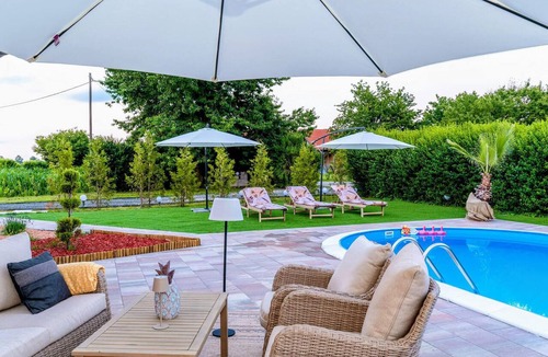 Gola House | Nice home in Gola with private swimming pool, can be inside or outside