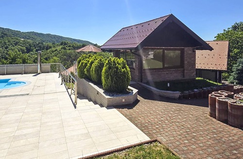 Gornja Stubica House | Nice home in Gornja Stubica with swimming pool