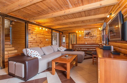 Gornje Dubrave House | Nice home in Gornje Dubrave with sauna