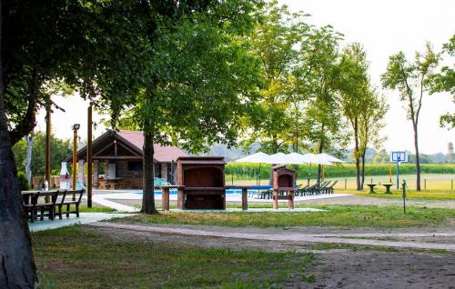 Sisak House | Nice Home In Gusce With Sauna