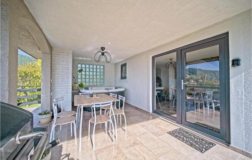 Jastrebarsko House | Nice Home In Ivancici With House A Mountain View