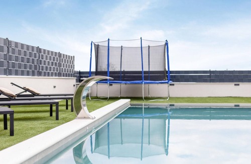 Kastel Stari House | Nice home in Kastel Stari with sauna