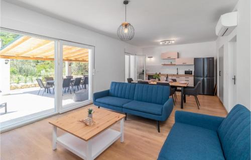 Rab House | Nice Home In Mundanije