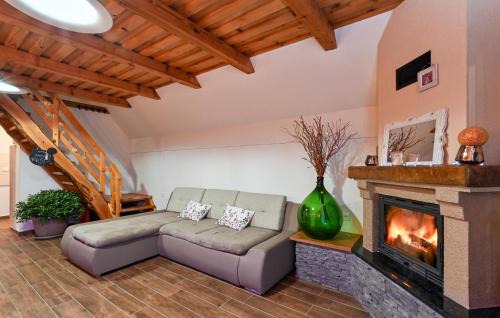 Klenovnik House | Nice Home In Vukovoj With Sauna