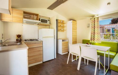 Stinjan Other | Nice Stacaravan In Pula With House Sea View