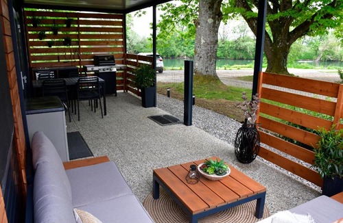 Metlika Apartment | NOBLEJA - BIG BERRY - Kolpa - Metlika