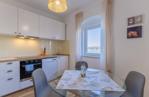 City Center Apartment | Old Town Apartment with Sea View in Poreč
