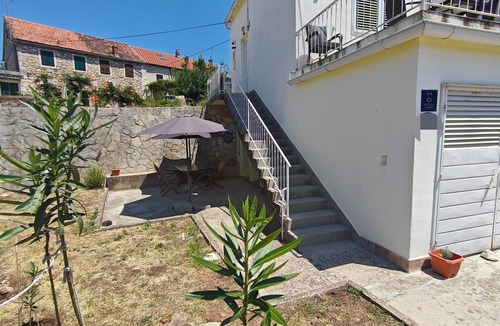 Stari Grad House | Oleas Stari Grad Hvar – Holiday Home – 2 min to Sea and Center