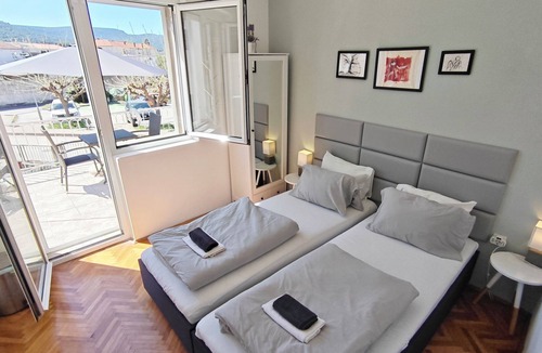 Stari Grad House | Oleas Stari Grad Hvar – Holiday Home – 2 min to Sea and Center
