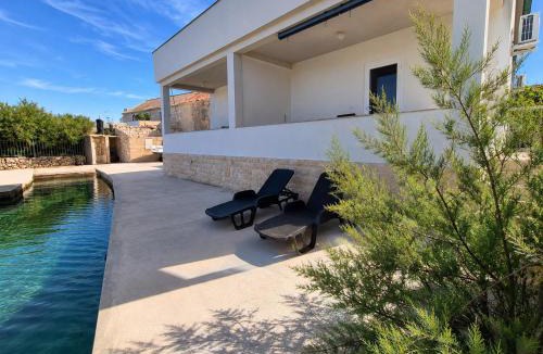 Betina House | On The Sea