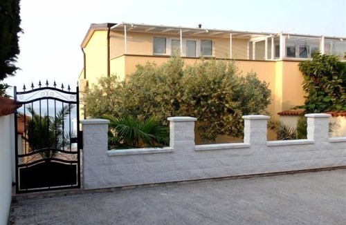 Crveni Vrh Apartment | One bedroom apartment with balcony and sea view Crveni Vrh, Umag (A-27174-b)